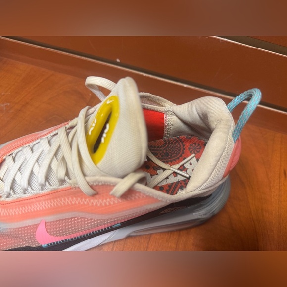 Nike Multicolor Sneakers with Pink and Green Accents - Picture 10 of 16